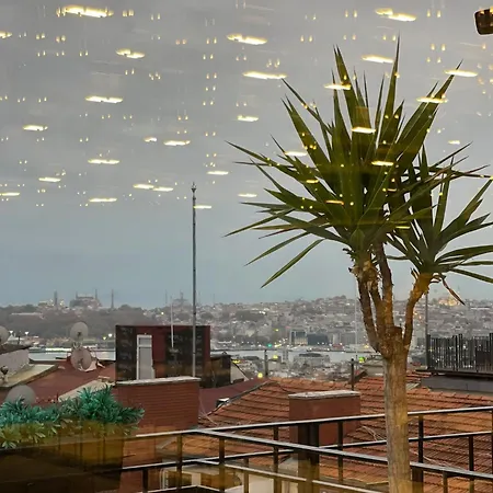 伊斯坦布尔弥撒菲尔8号套房酒店 4* 伊斯坦布尔