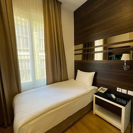 Misafir 8 Hotel